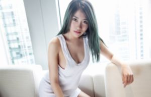 年轻的